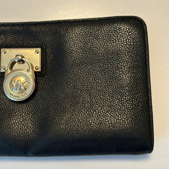 Michael Kors Hamilton Lock Pebble Leather Wallet Traveler Large Zip around - Picture 4 of 12